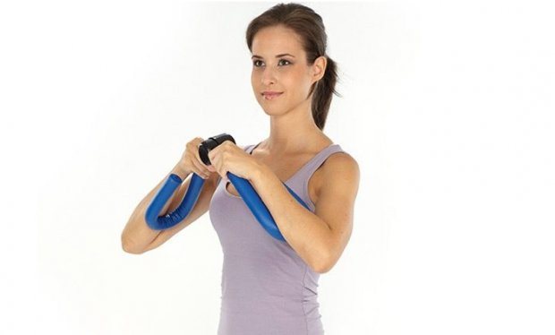 Самые эффективные упражнения для спины с эспандером: комплекс для женщин и мужчин